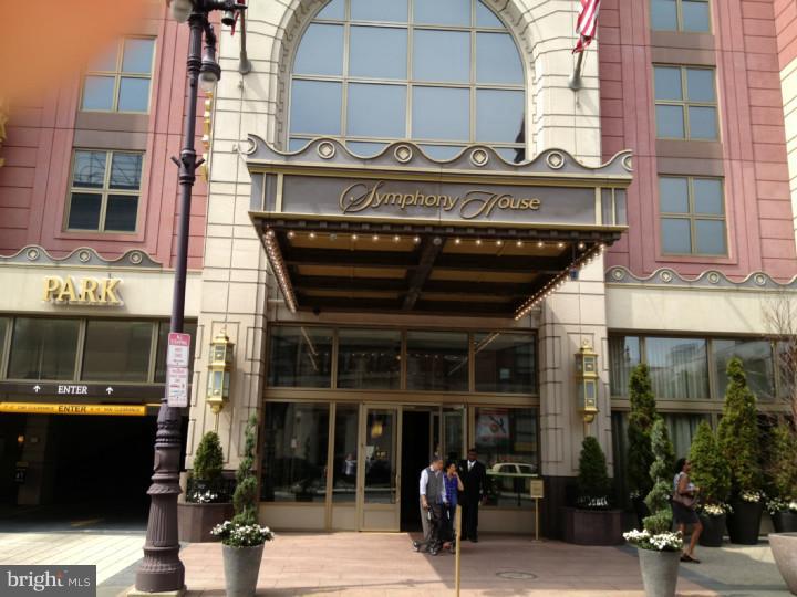 AVENUE OF THE ARTS - Residential