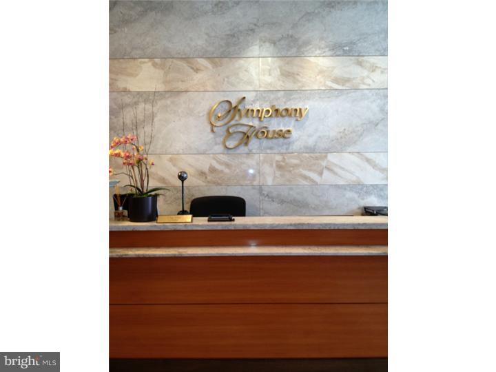 AVENUE OF THE ARTS - Residential