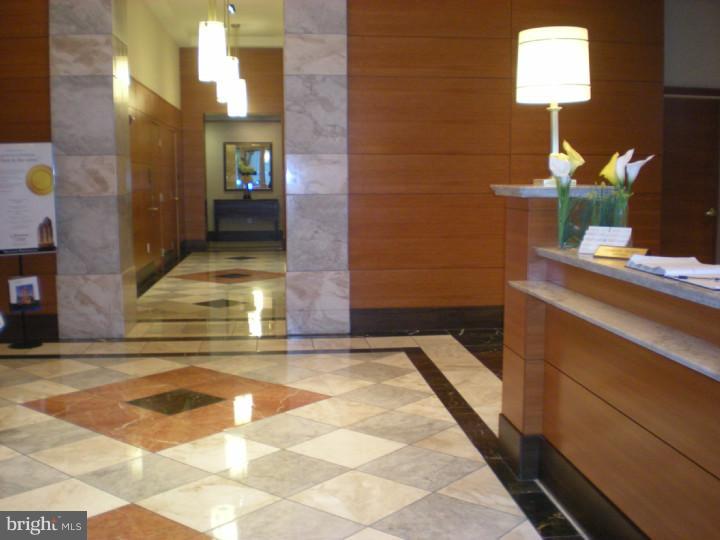 AVENUE OF THE ARTS - Residential