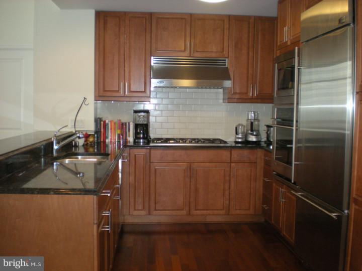 AVENUE OF THE ARTS - Residential