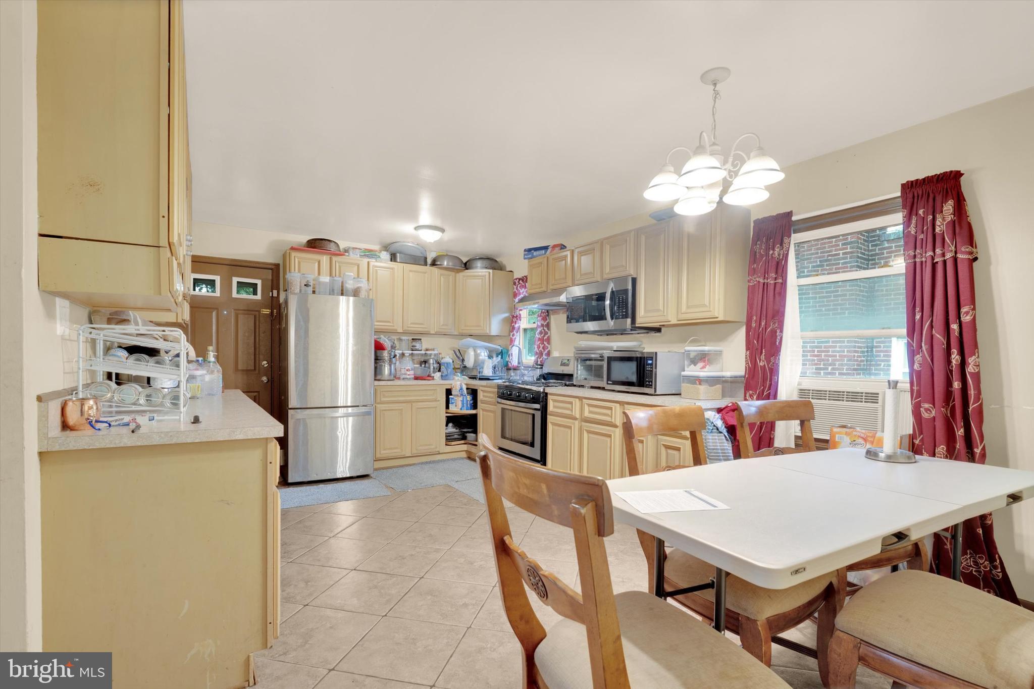 728 49TH STREET NE