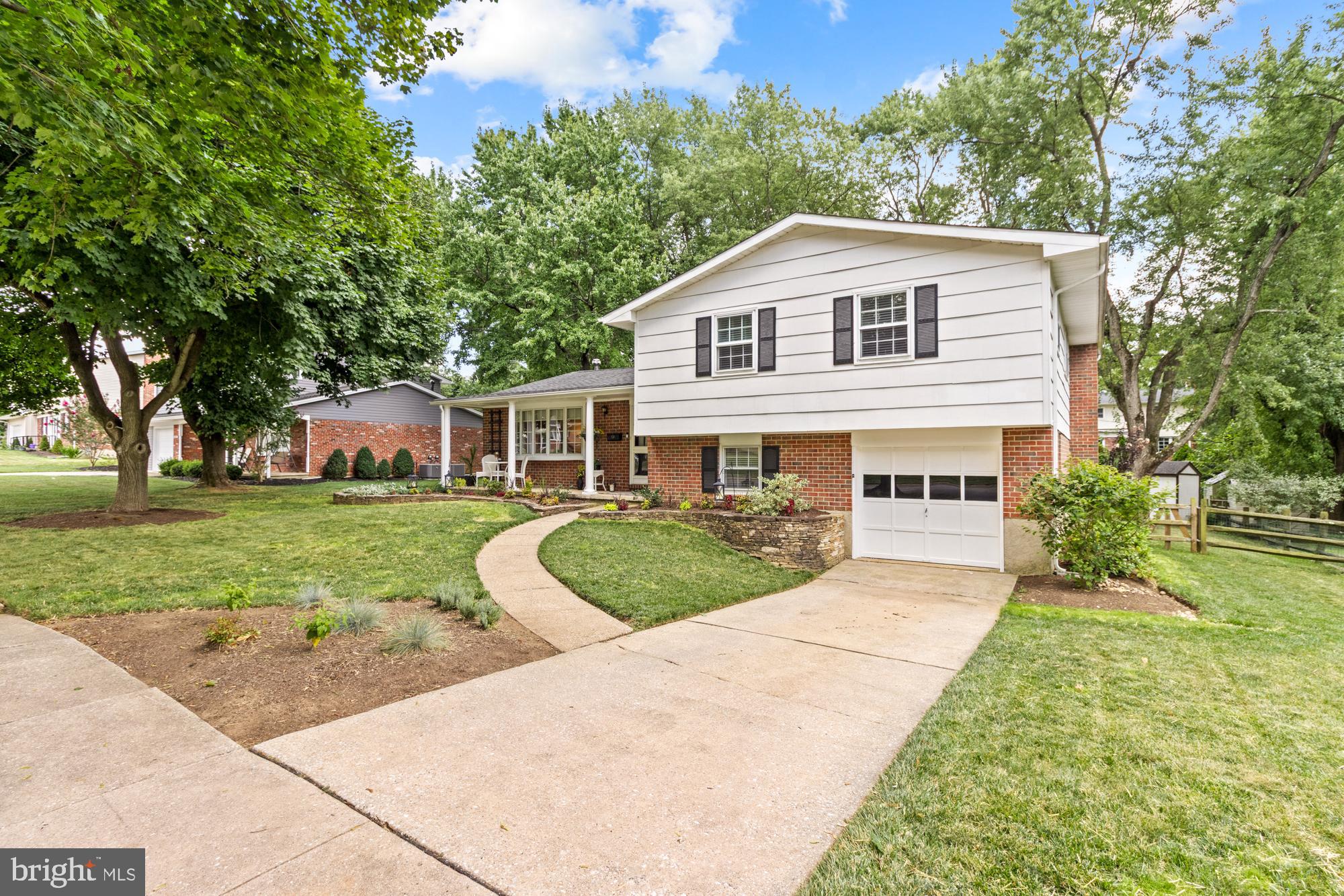2318 EASTRIDGE ROAD