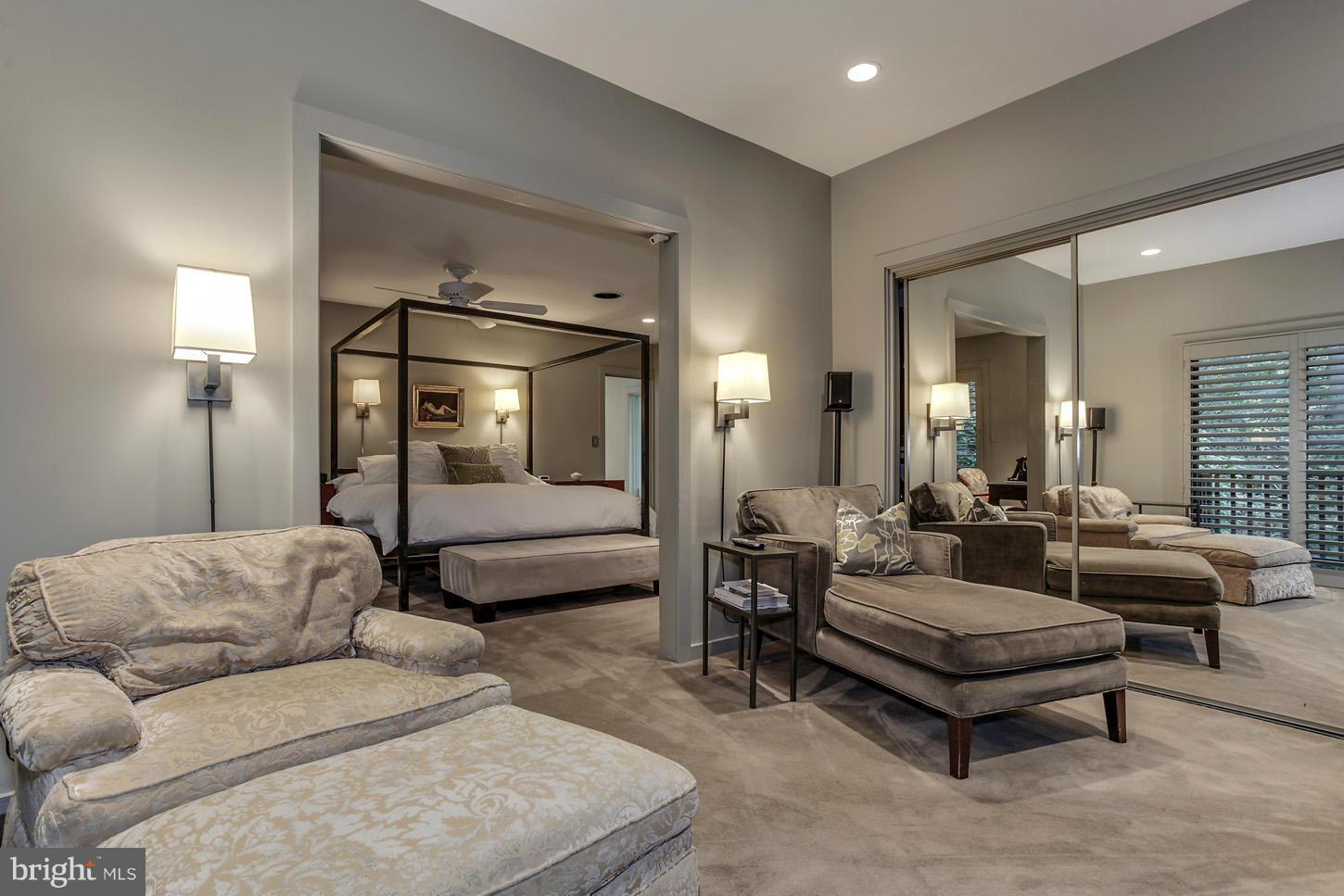 EAGLE ROCK - Residential