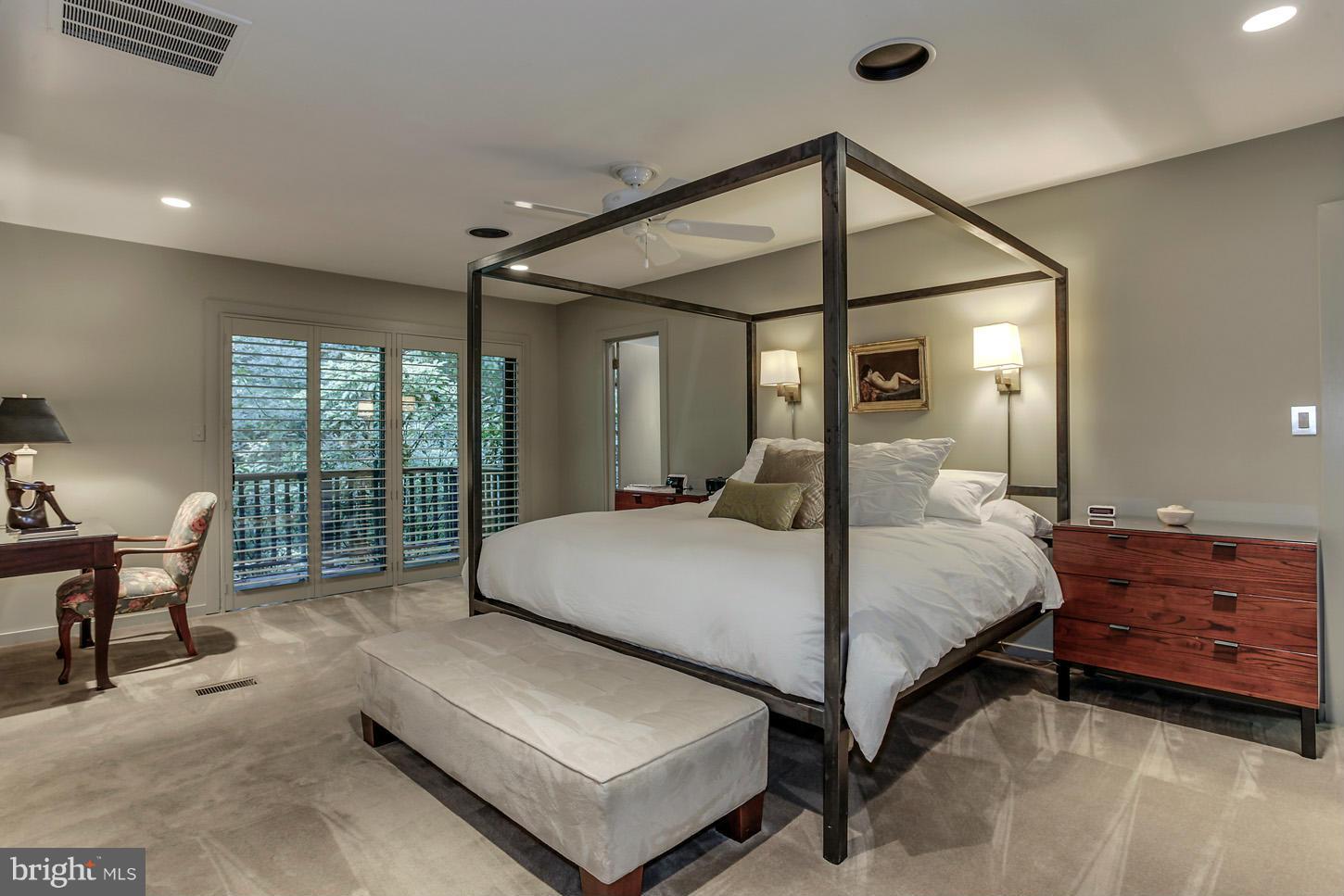 EAGLE ROCK - Residential