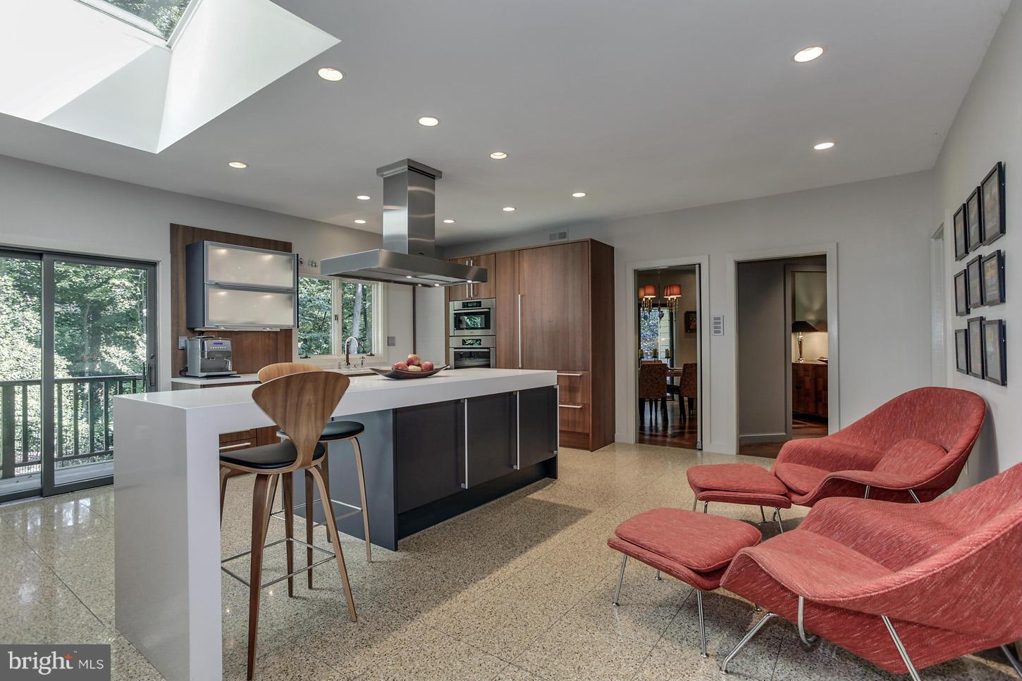 EAGLE ROCK - Residential