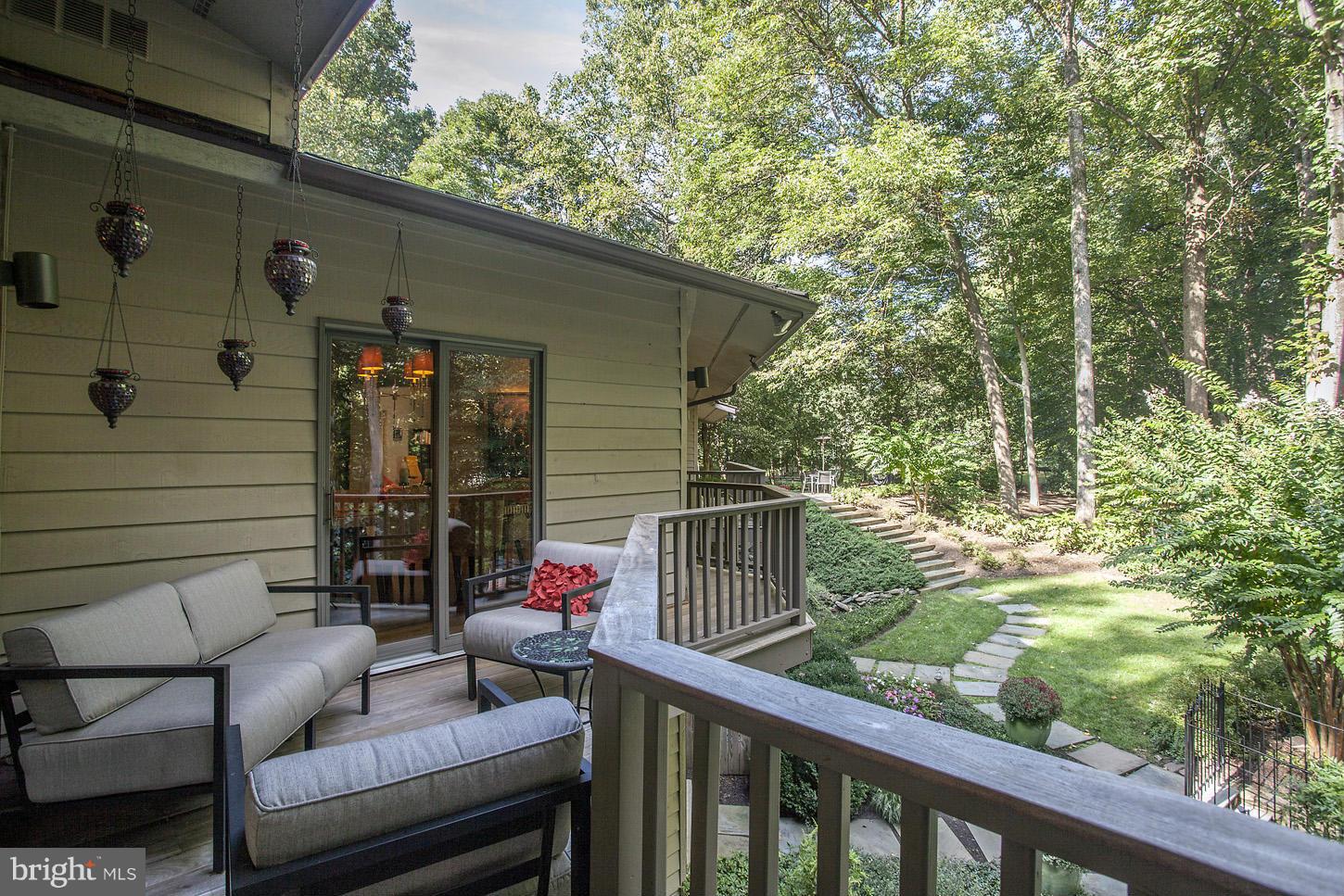 EAGLE ROCK - Residential