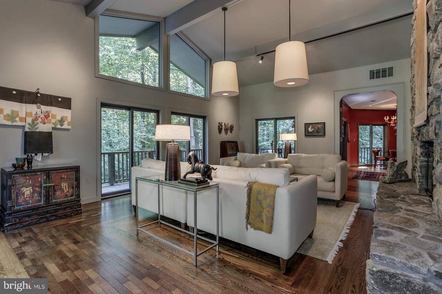 EAGLE ROCK - Residential