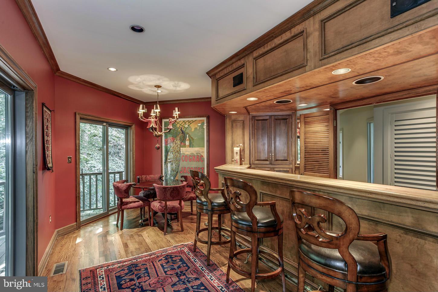 EAGLE ROCK - Residential