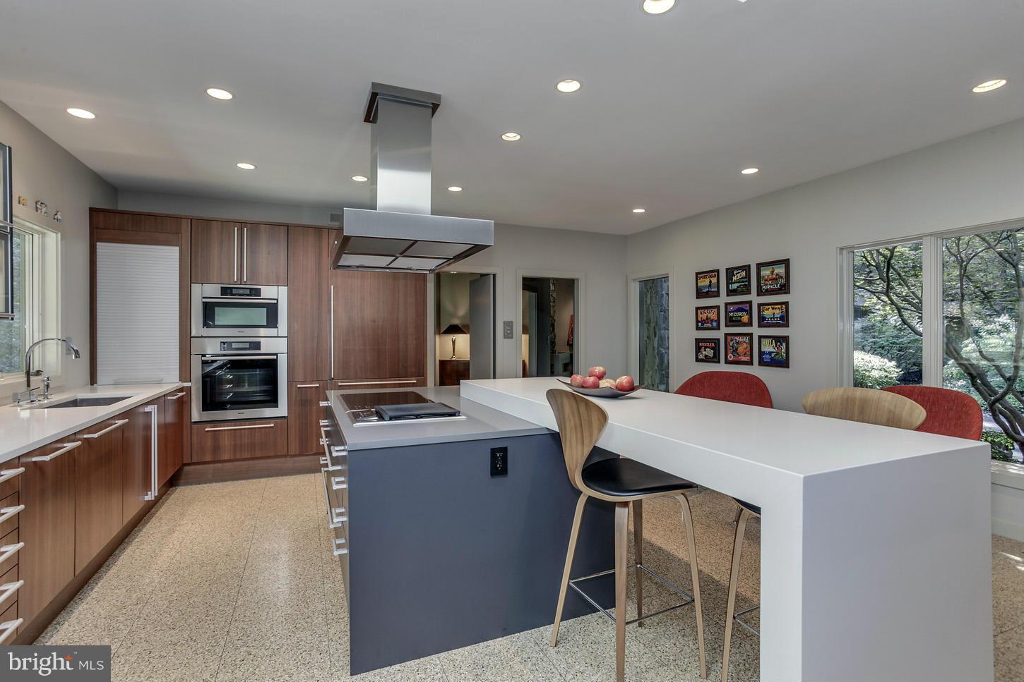 EAGLE ROCK - Residential