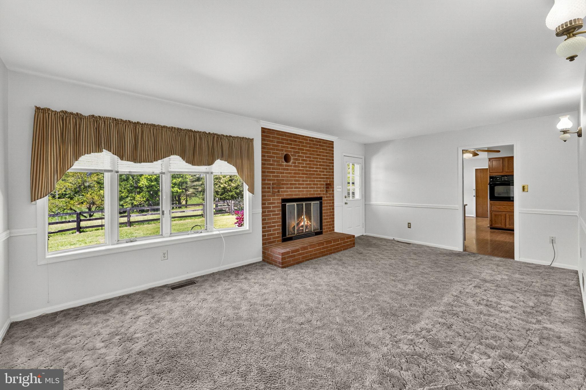 HUNTINGDONSHIRE HILLS - Residential