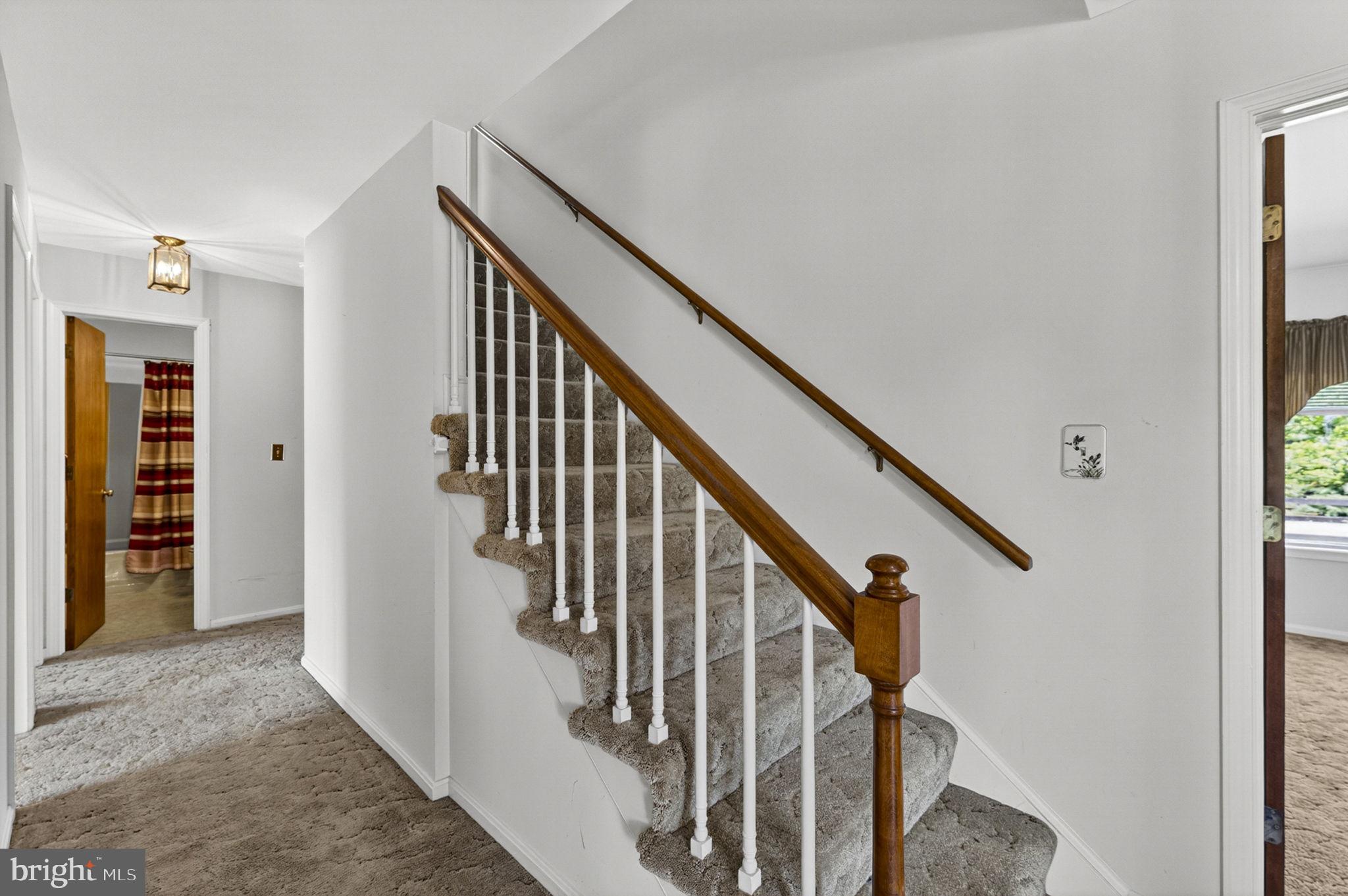 HUNTINGDONSHIRE HILLS - Residential