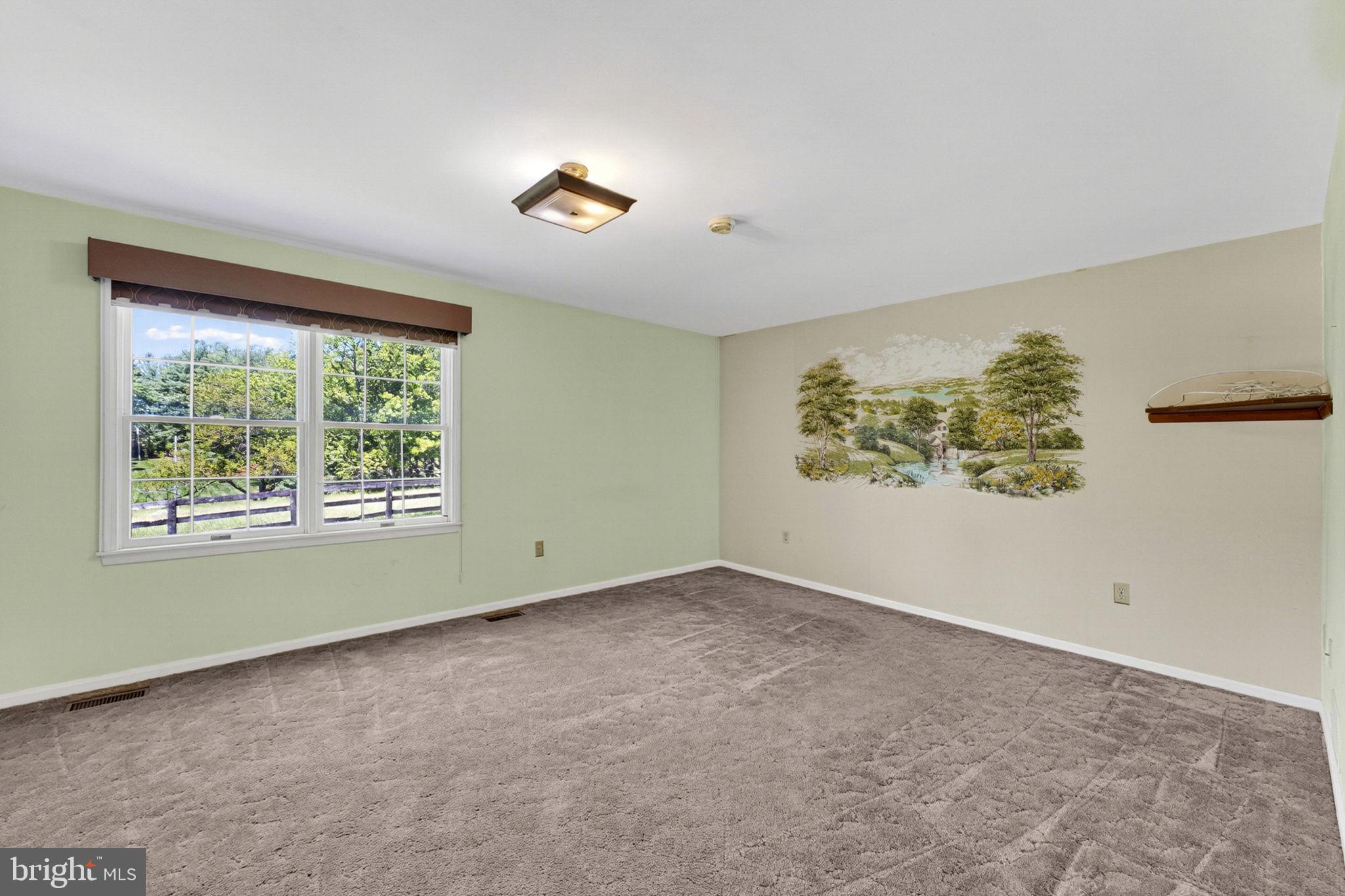 HUNTINGDONSHIRE HILLS - Residential