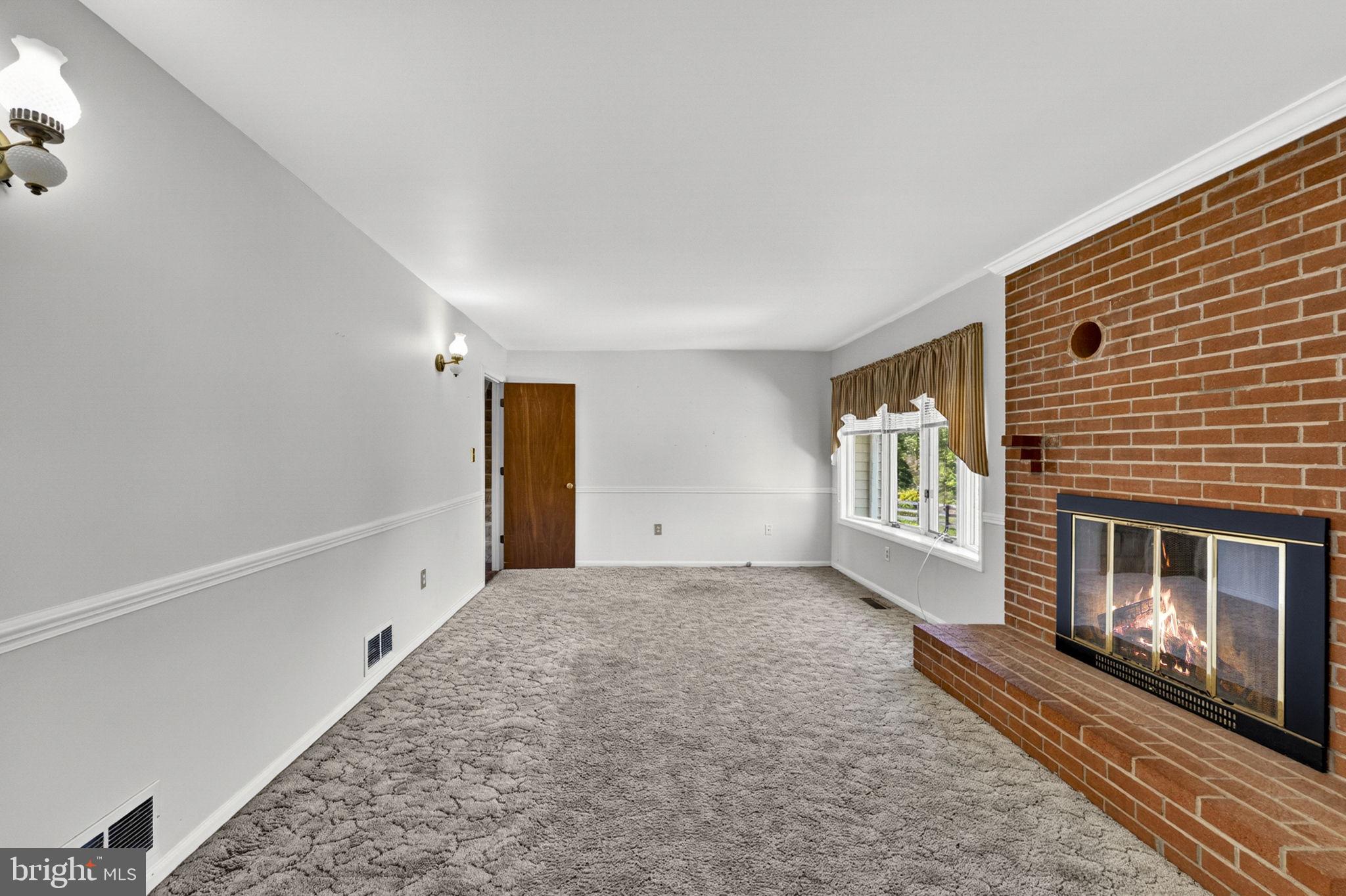 HUNTINGDONSHIRE HILLS - Residential