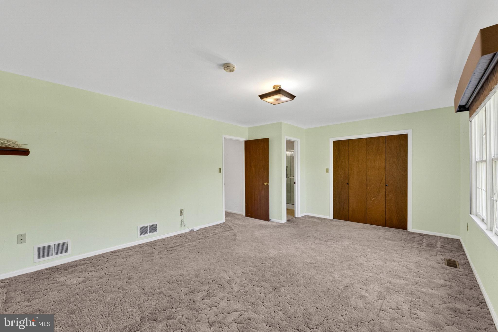 HUNTINGDONSHIRE HILLS - Residential
