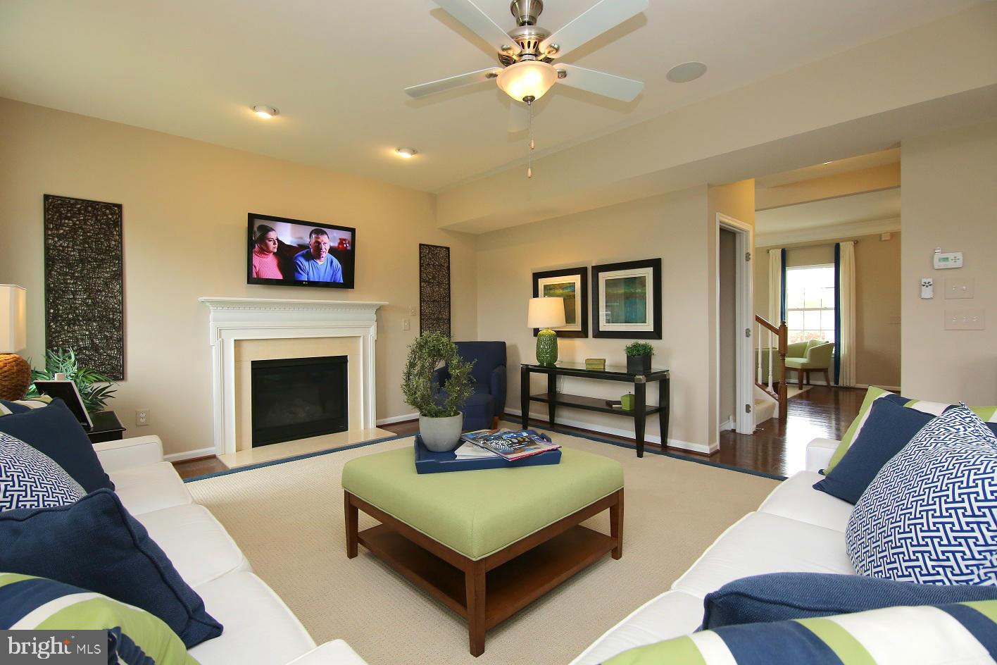 FREEDOM CROSSING - Residential