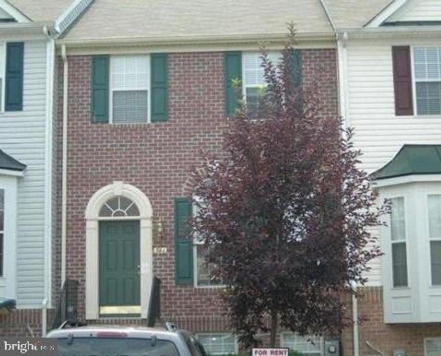 GREAT RENTAL OPPORTUNITY!  RARELY AVAILABLE MONMOUTH MEADOWS TOWNHOUSE WITH THREE BEDROOMS AND 2.5 BATHS.  MAIN LEVEL LIVING/DINING ROOM, EAT-IN KITCHEN WITH BREAKFAST BAR, SEPARATE DEN ON THE MAIN LEVEL WITH SLIDING DOORS TO REAR DECK.  THREE STORY BUMP-OUT ADDS EXTRA LIVING SPACE.  PRIMARY BEDROOM SUITE HAS SUPER BATH WITH SOAKING TUB, SEPARATE SHOWER AND DOUBLE VANITY.  FULL UNFINISHED LOWER LEVEL FOR STORAGE.  WASHER/DRYER INCLUDED.  MINIMUM ONE YEAR LEASE.  AGENTS, SEE DOCUMENTS FOR LEASE APPLICATION.  ONE MONTH SECURITY DEPOSIT.  IMMEDIATE AVAILABILITY.