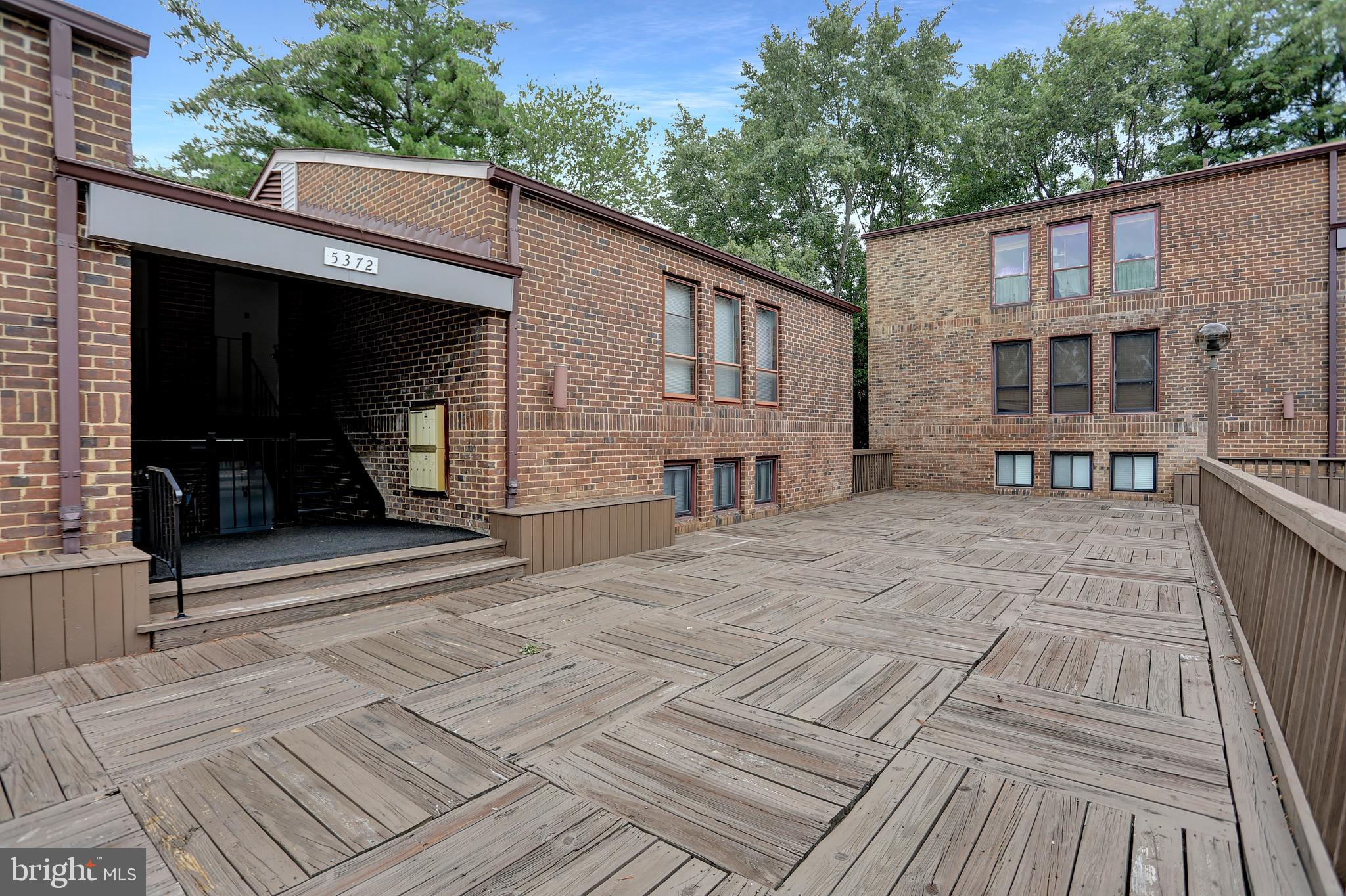 TOWN CENTER - Residential