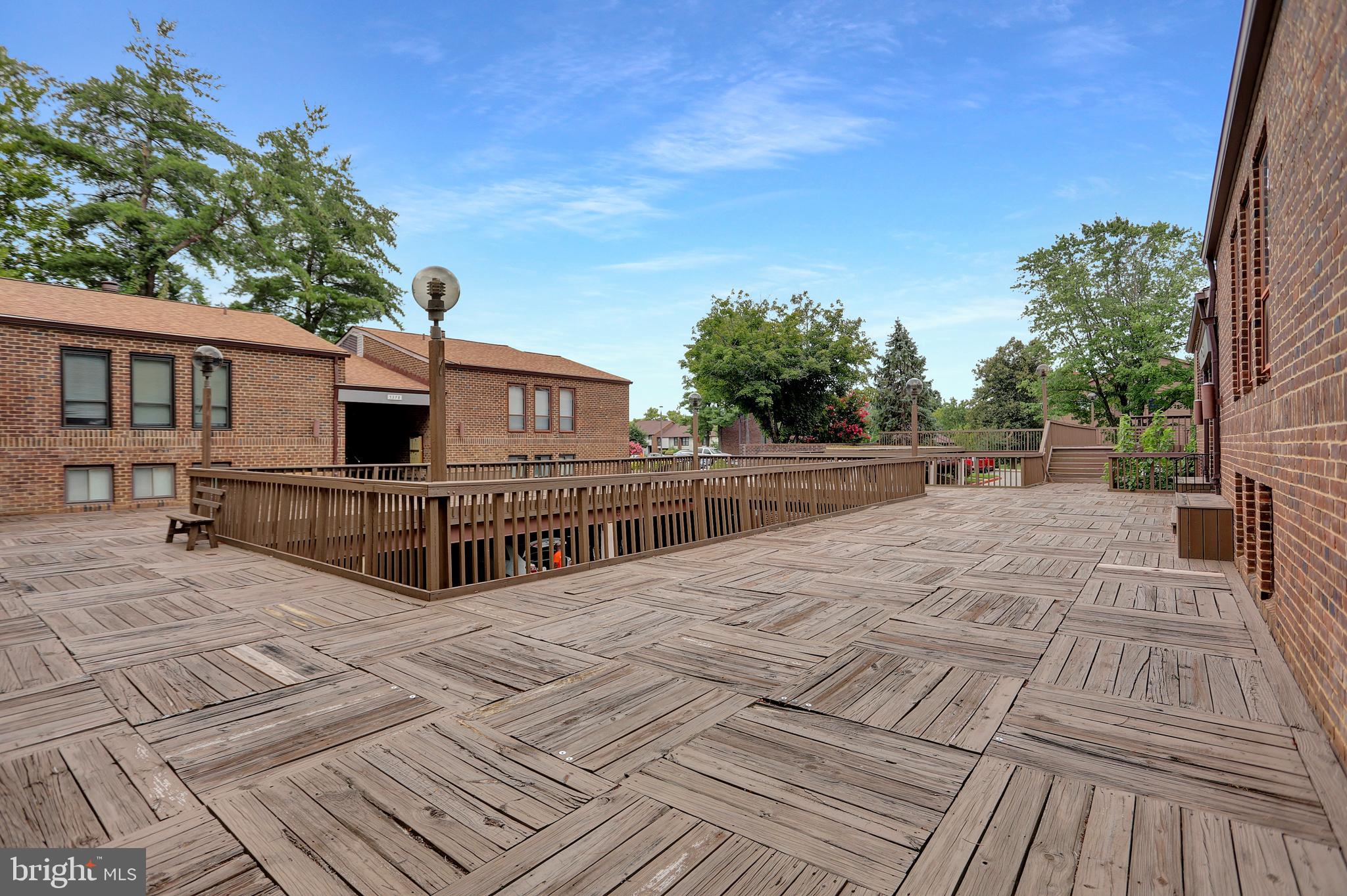 TOWN CENTER - Residential