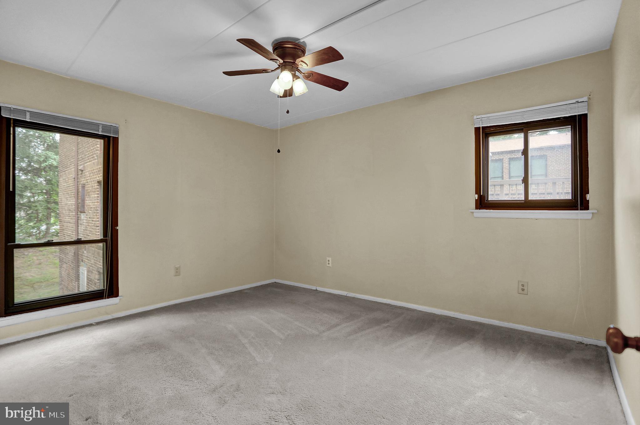 TOWN CENTER - Residential