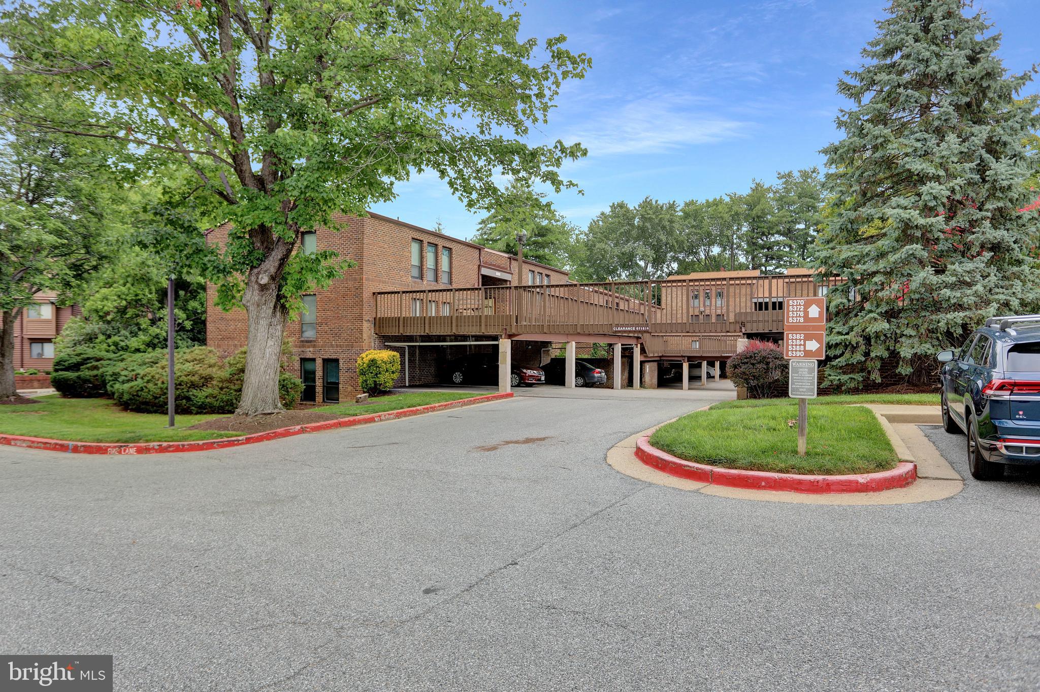 TOWN CENTER - Residential