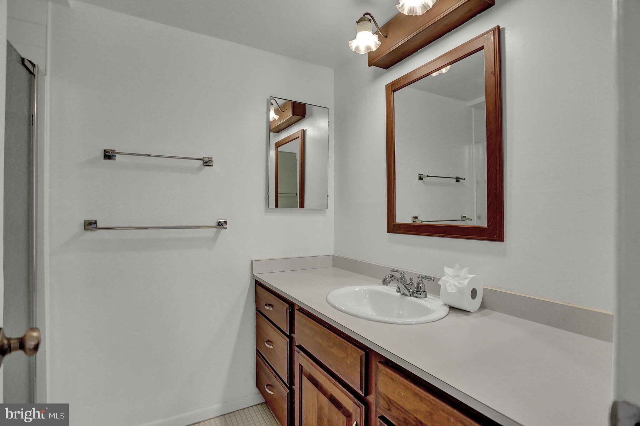 TOWN CENTER - Residential