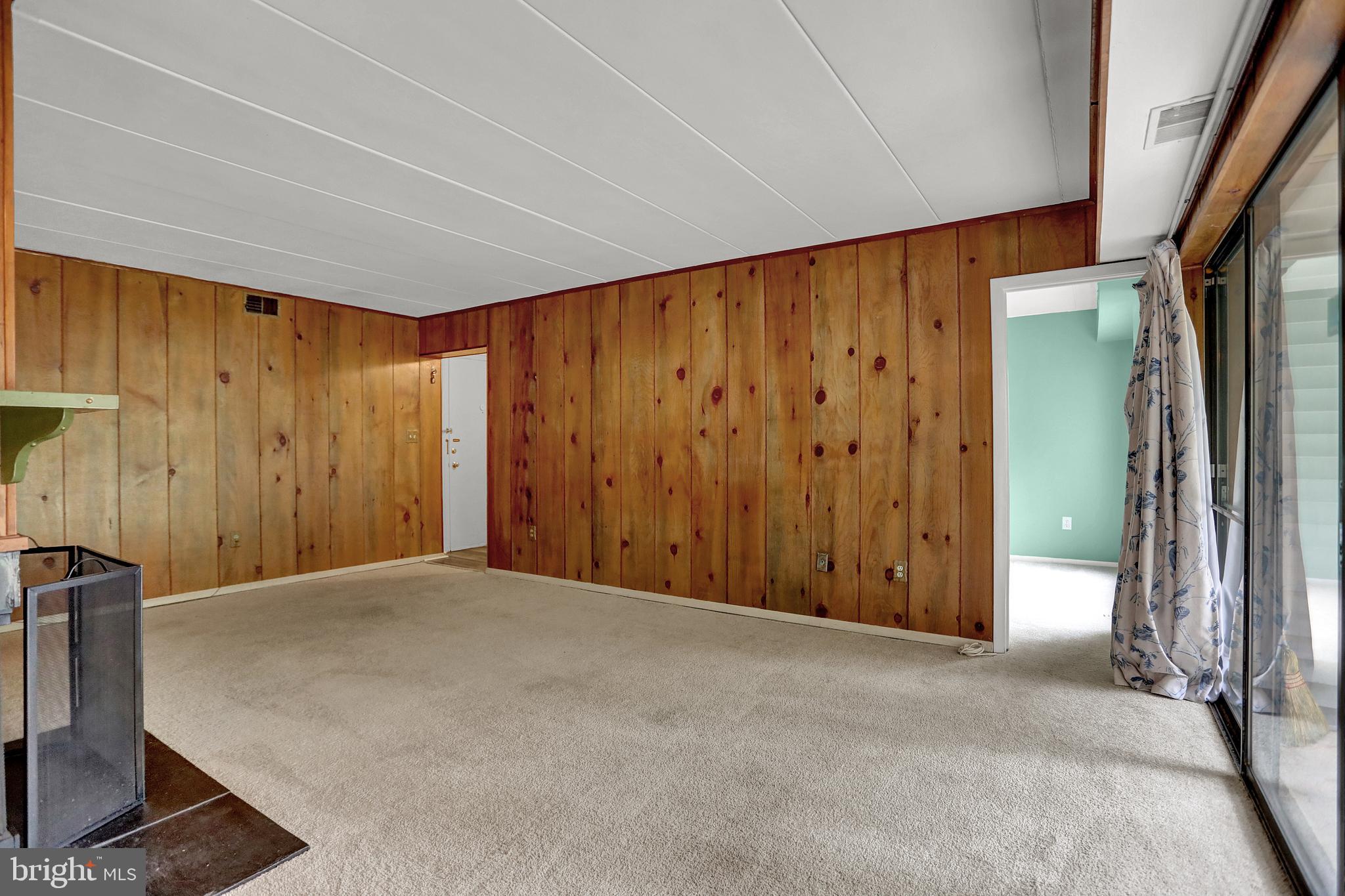 TOWN CENTER - Residential