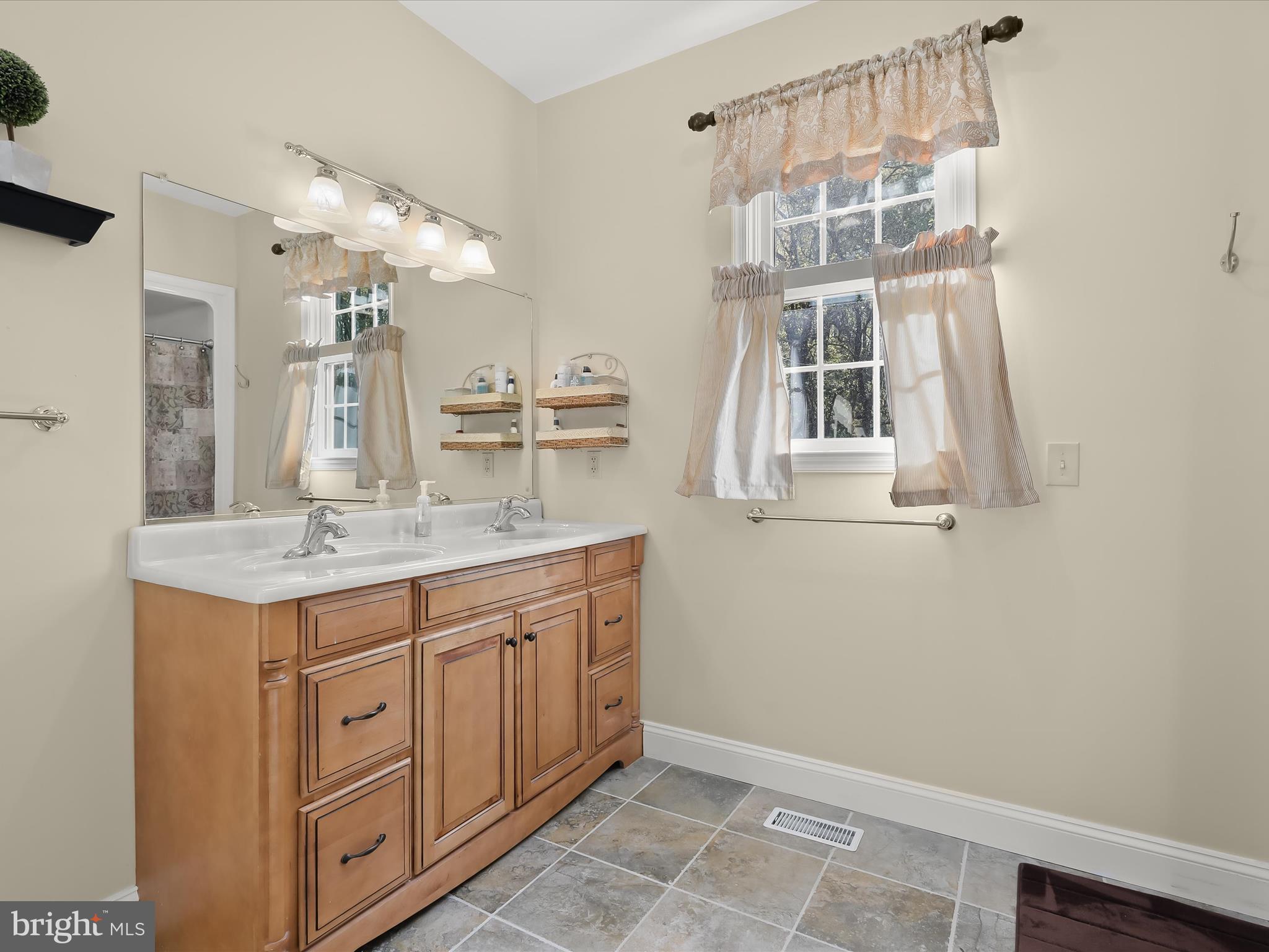 GLEN ARM - Residential