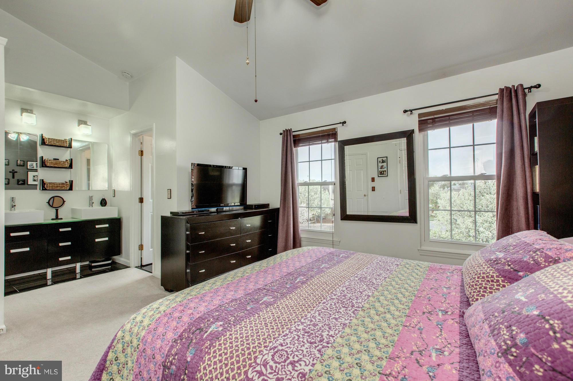 MANCHESTER LAKES - Residential