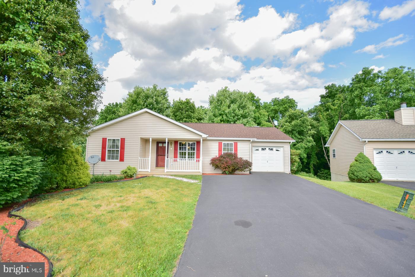 RIDGEFIELD - Residential