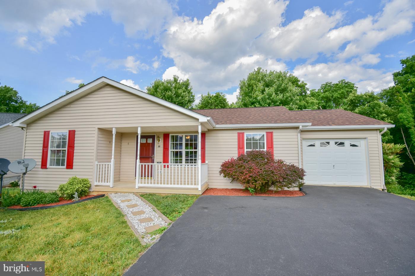 RIDGEFIELD - Residential