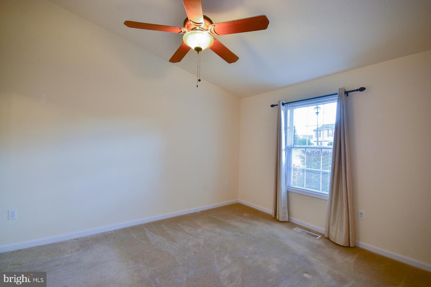 RIDGEFIELD - Residential