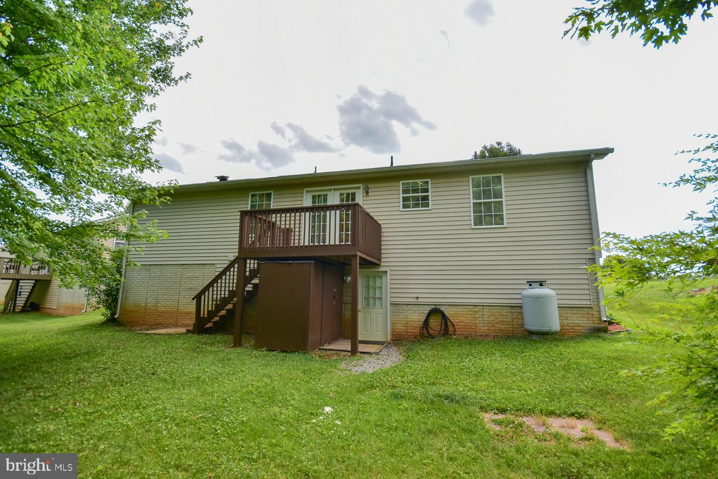 RIDGEFIELD - Residential