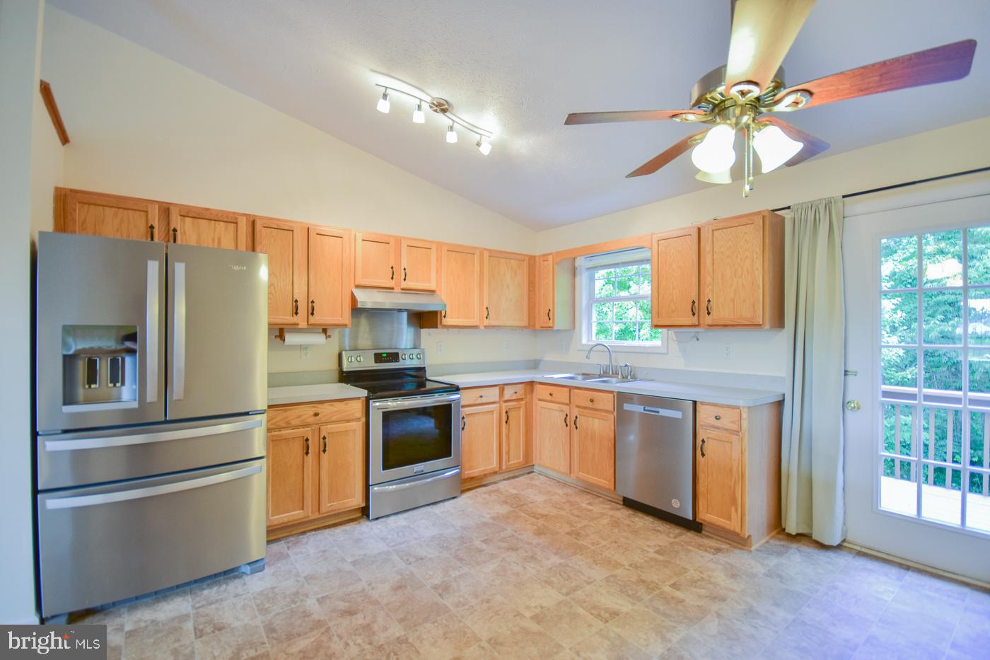 RIDGEFIELD - Residential