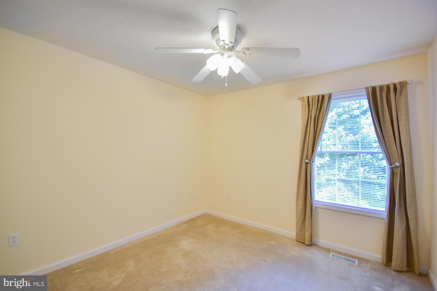 RIDGEFIELD - Residential