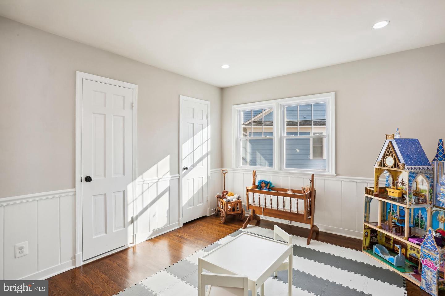 WOODHAVEN - Residential Lease