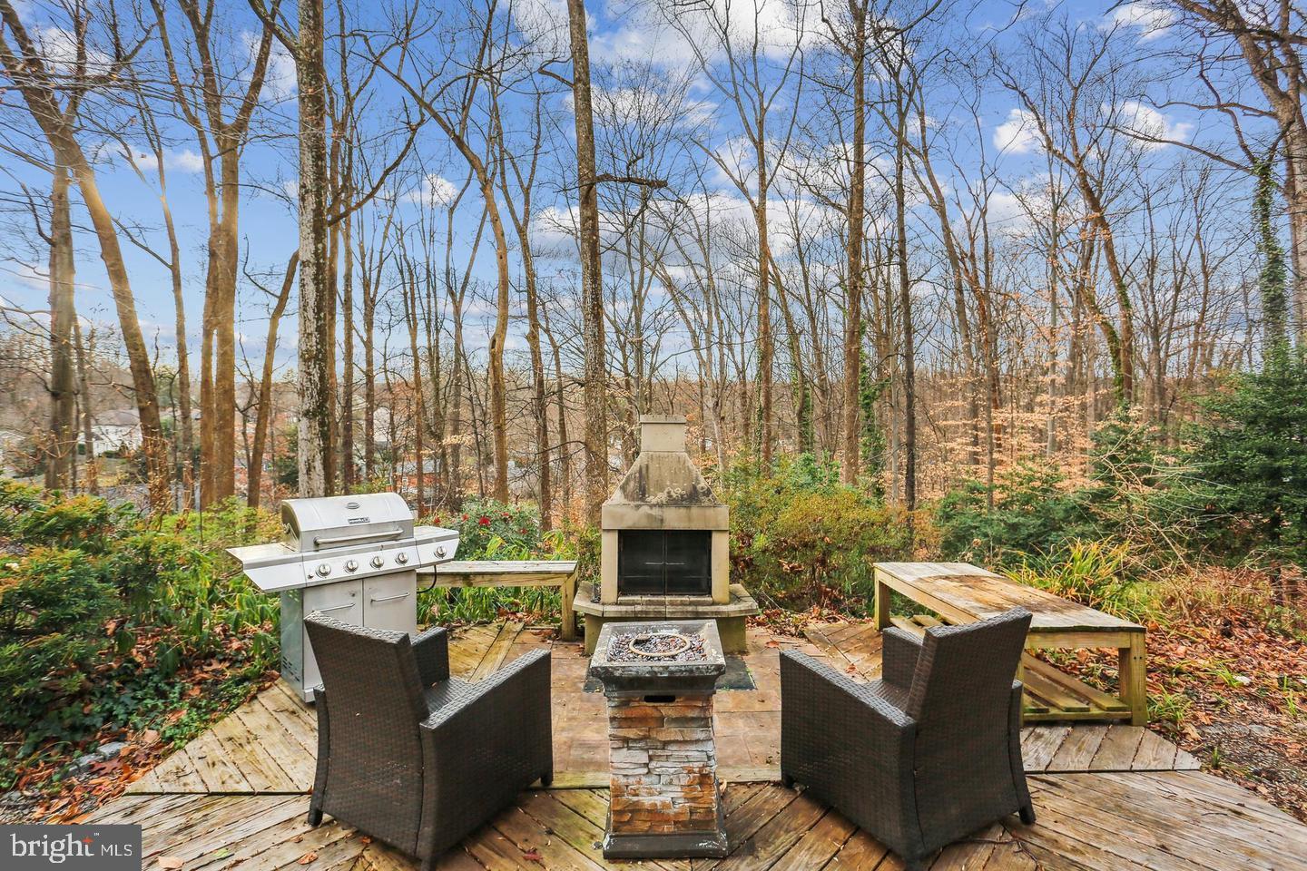 WOODHAVEN - Residential Lease