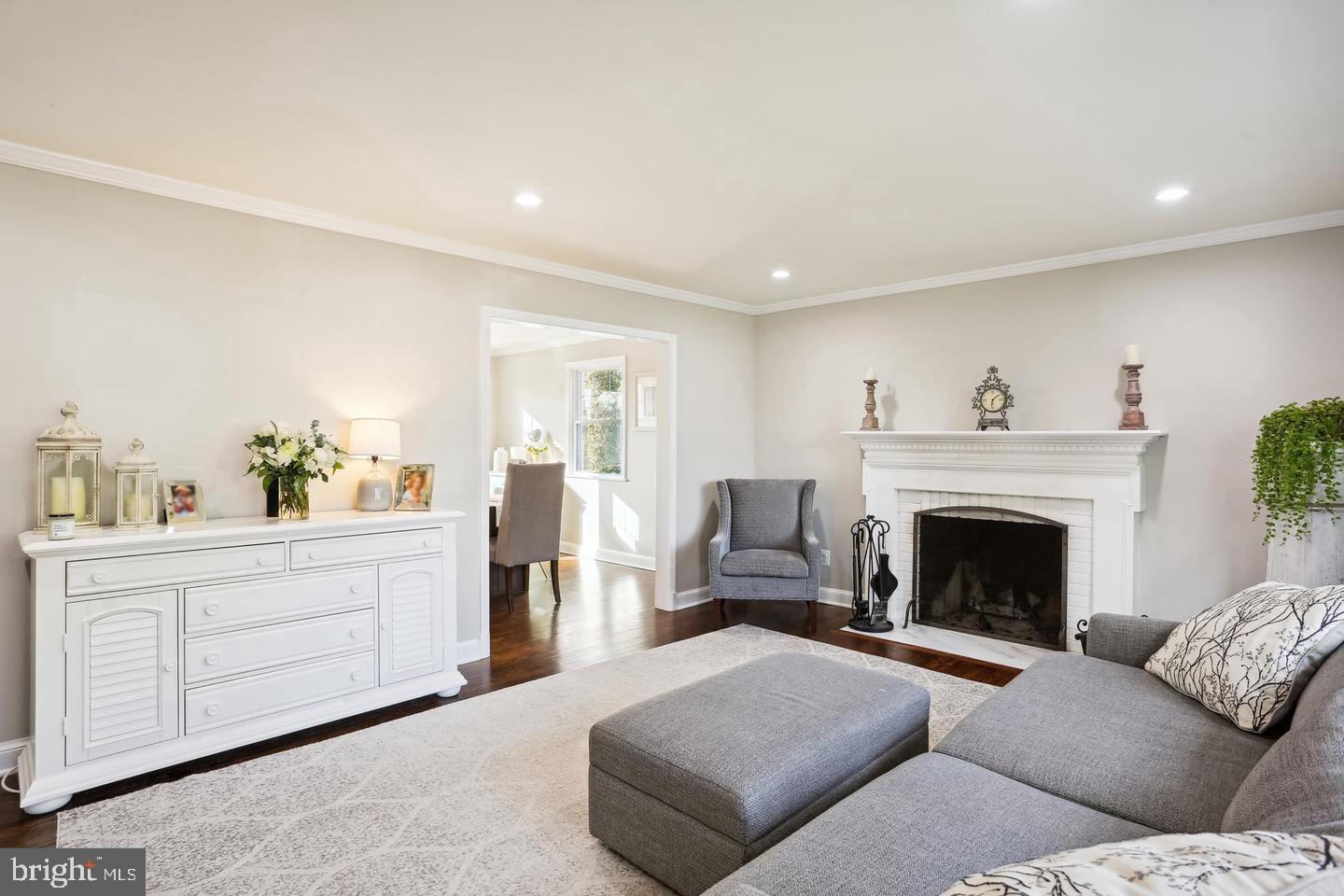 WOODHAVEN - Residential Lease