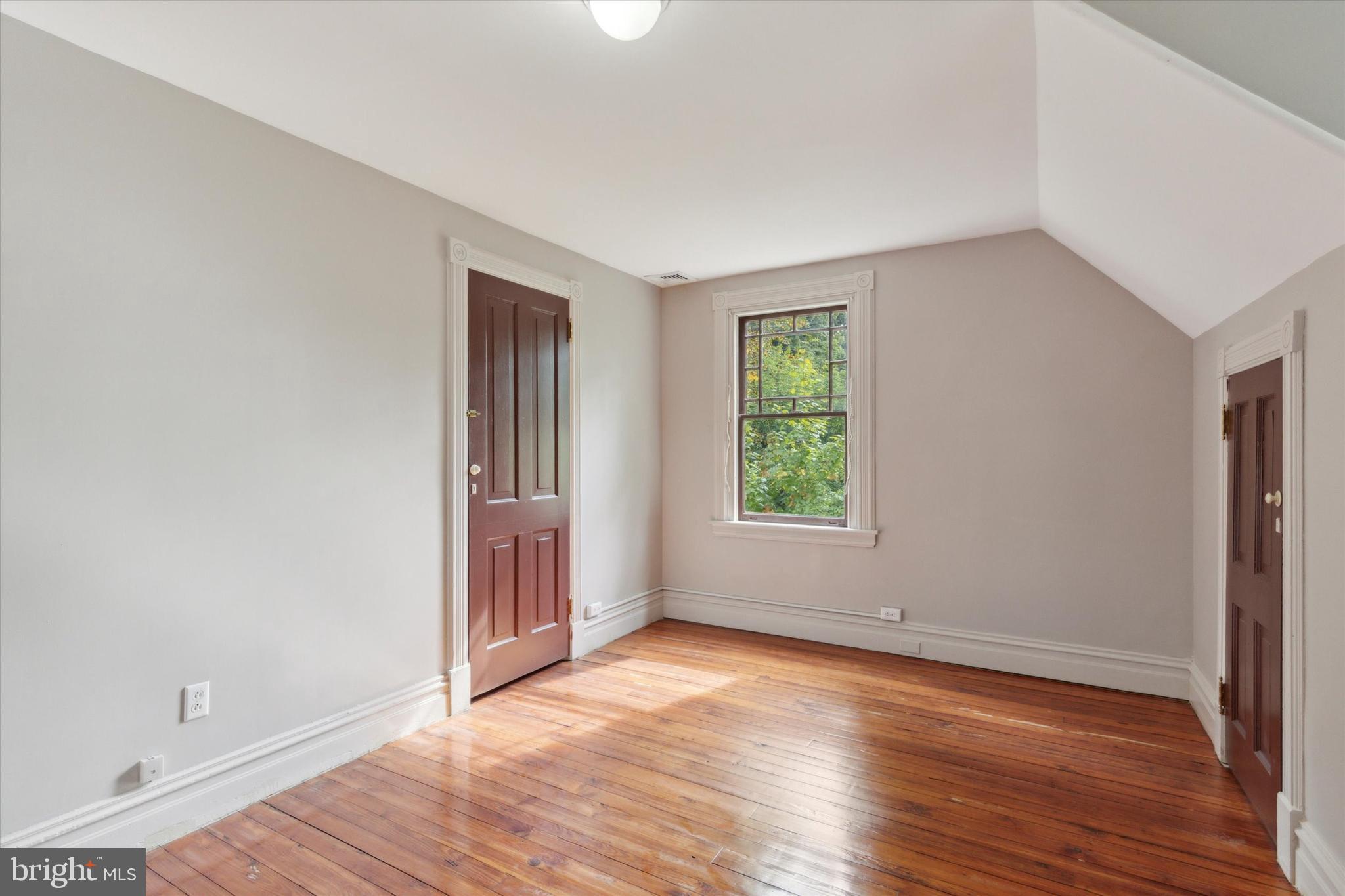 ELKINS PARK - Residential