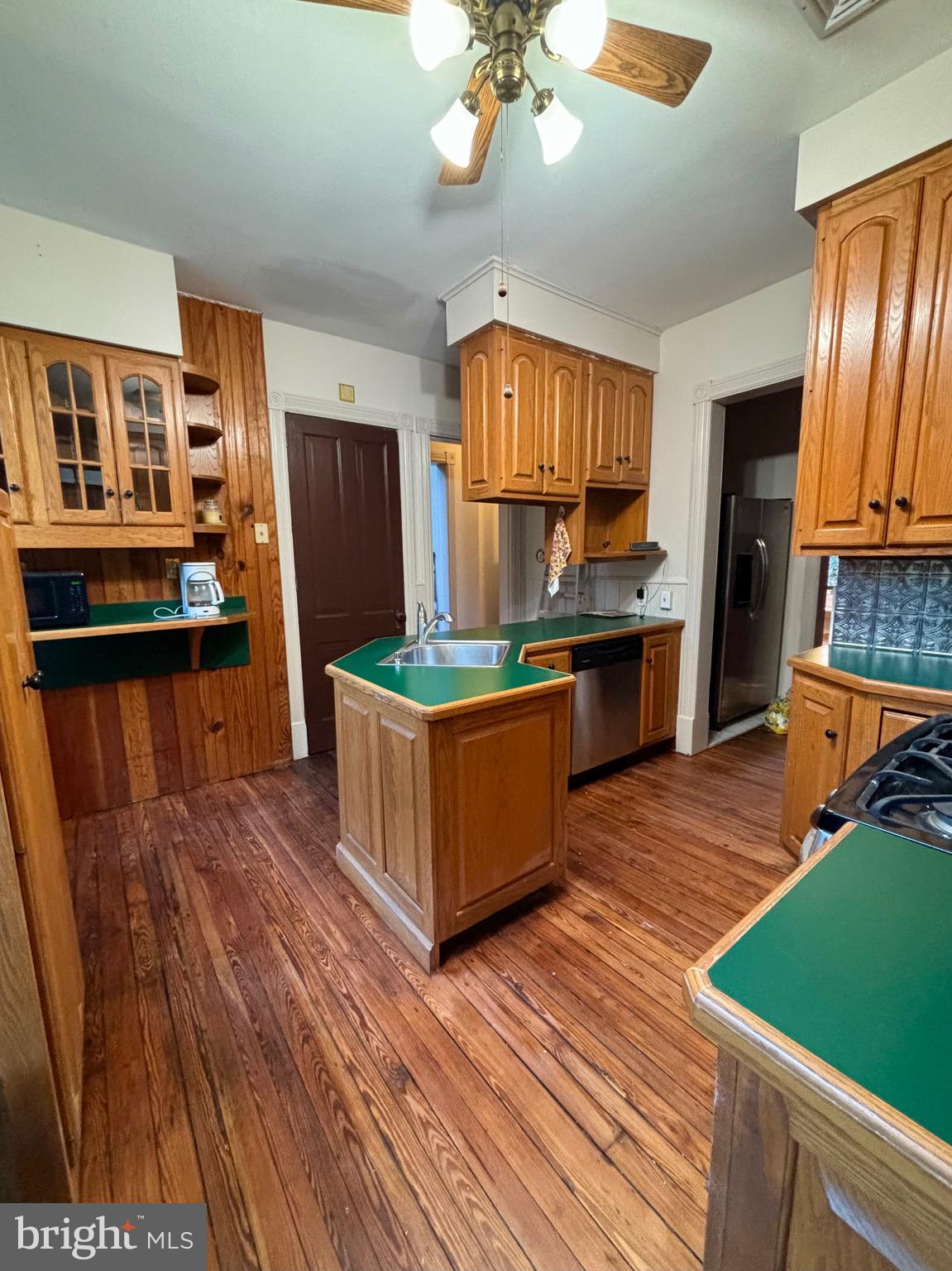 ELKINS PARK - Residential