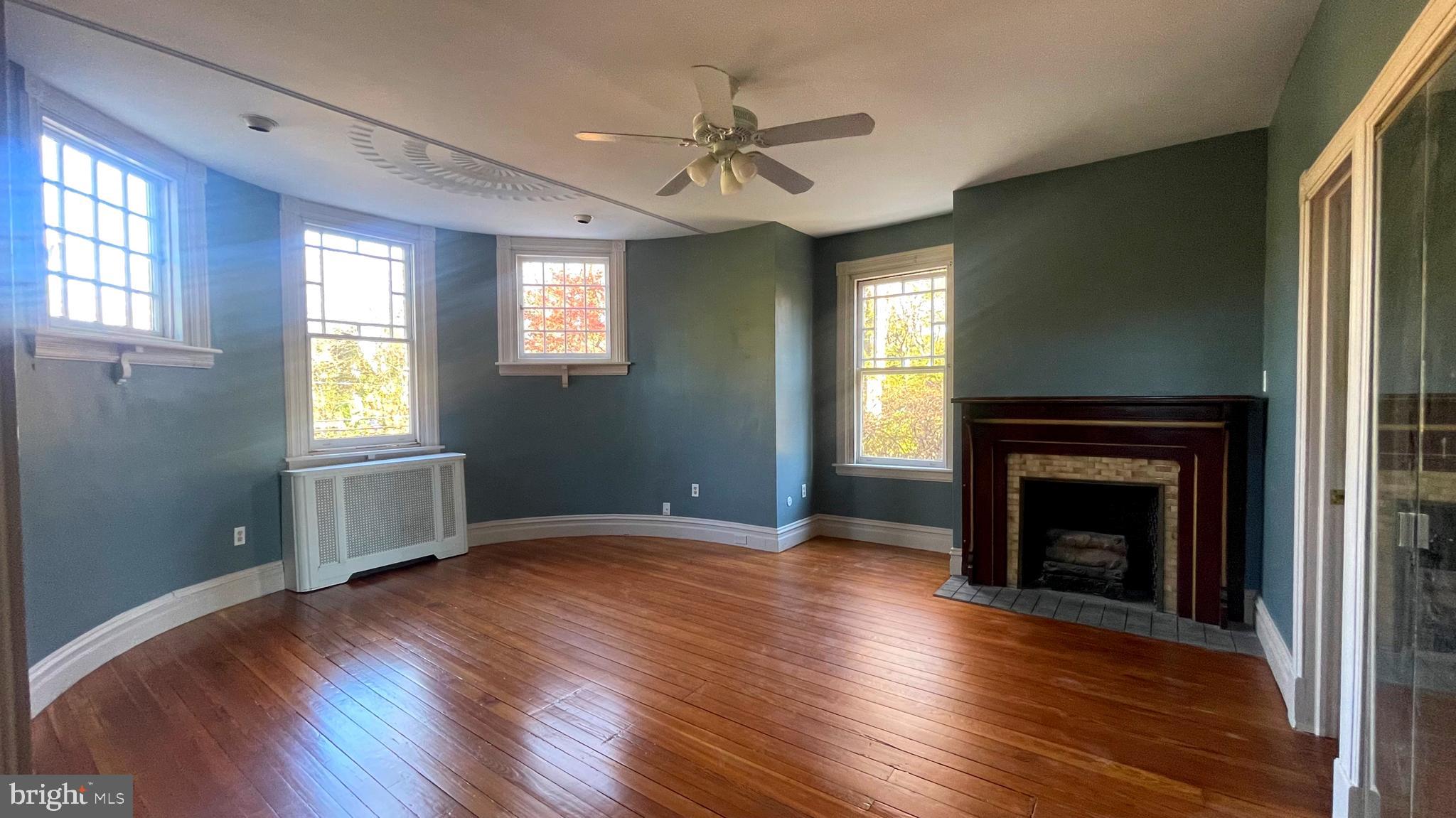 ELKINS PARK - Residential