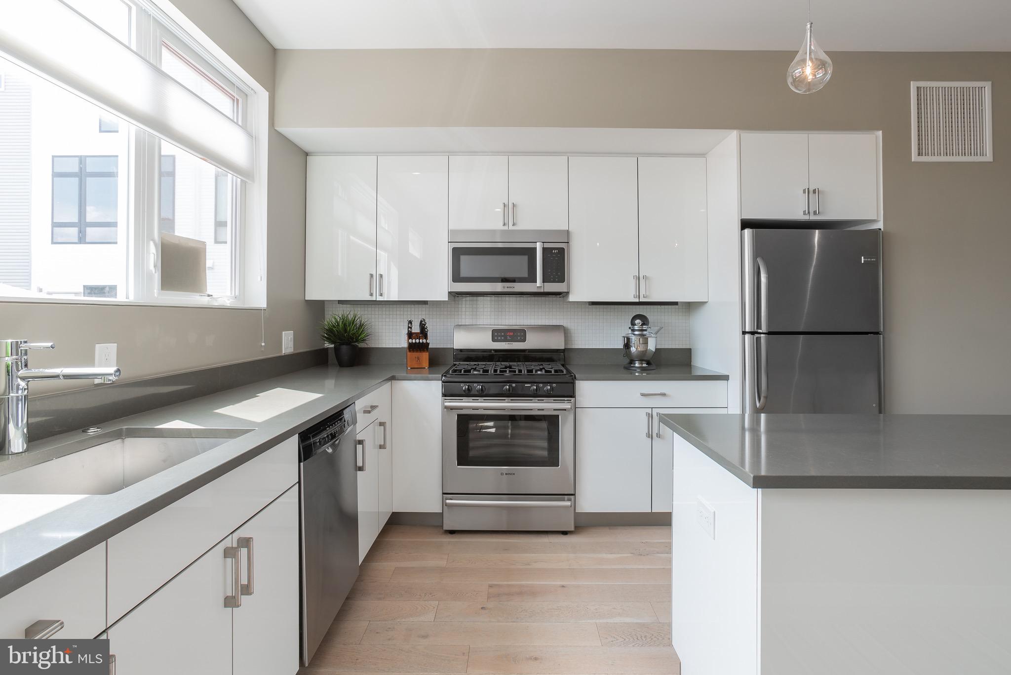 OLDE KENSINGTON - Residential