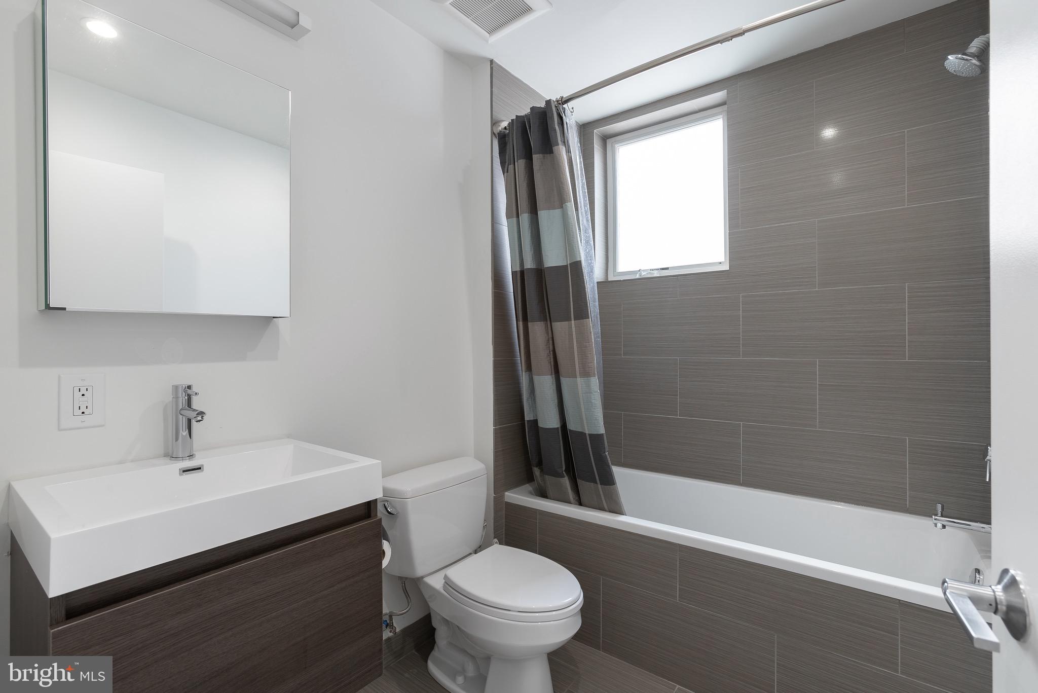 OLDE KENSINGTON - Residential