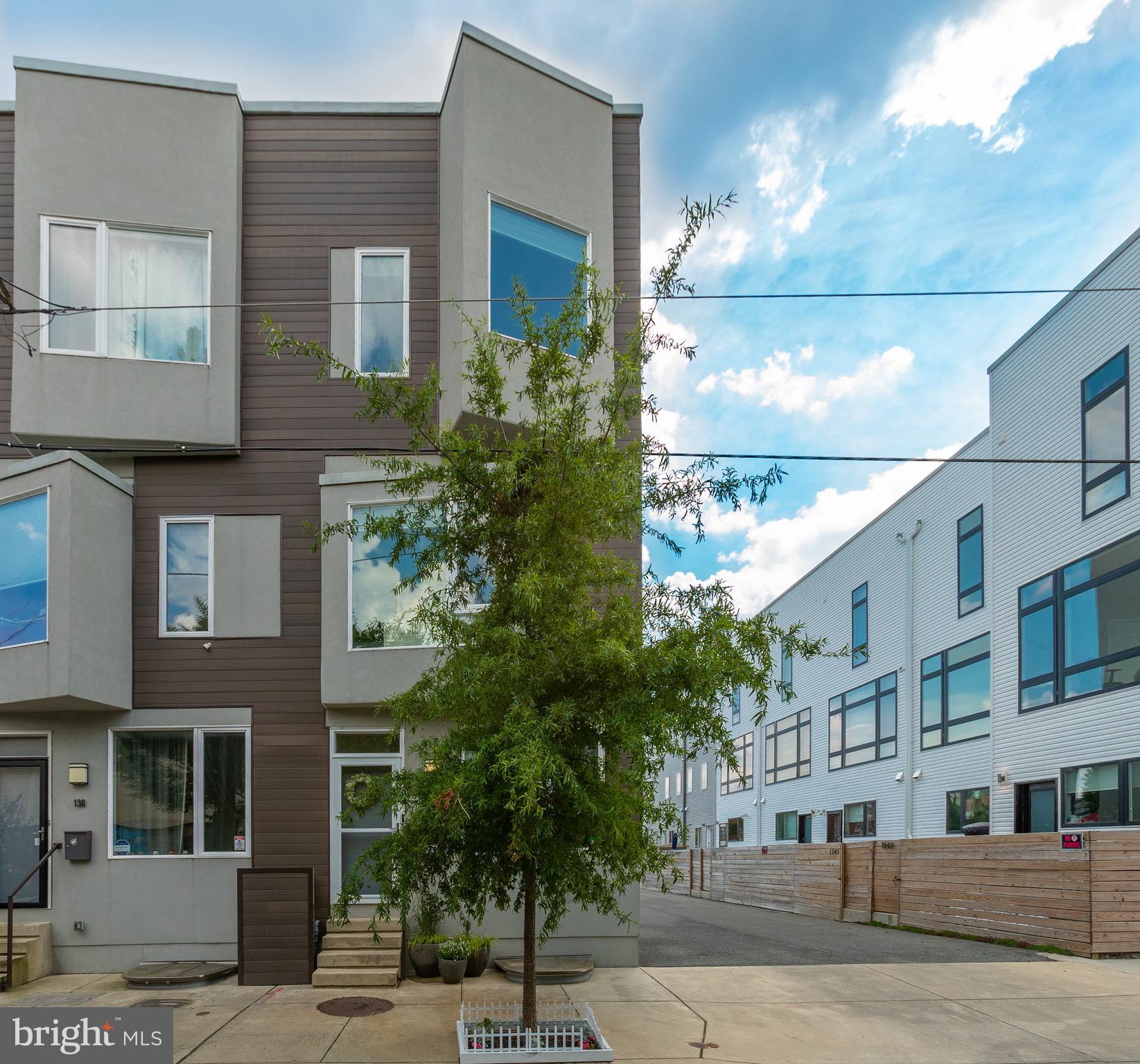 OLDE KENSINGTON - Residential