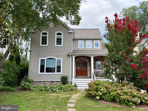 Homes For Rent - 904 Lincoln Avenue<br/> FALLS CHURCH, VA 22046