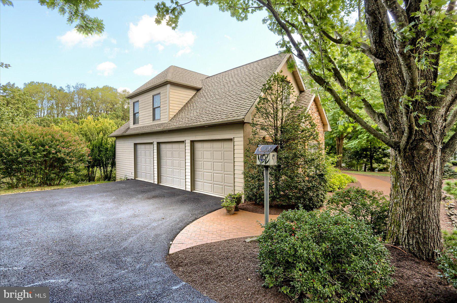 21 WESTWIND DRIVE
