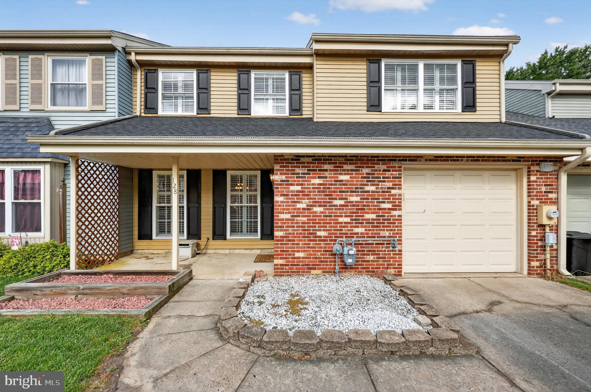 128 CALDERWOOD LANE