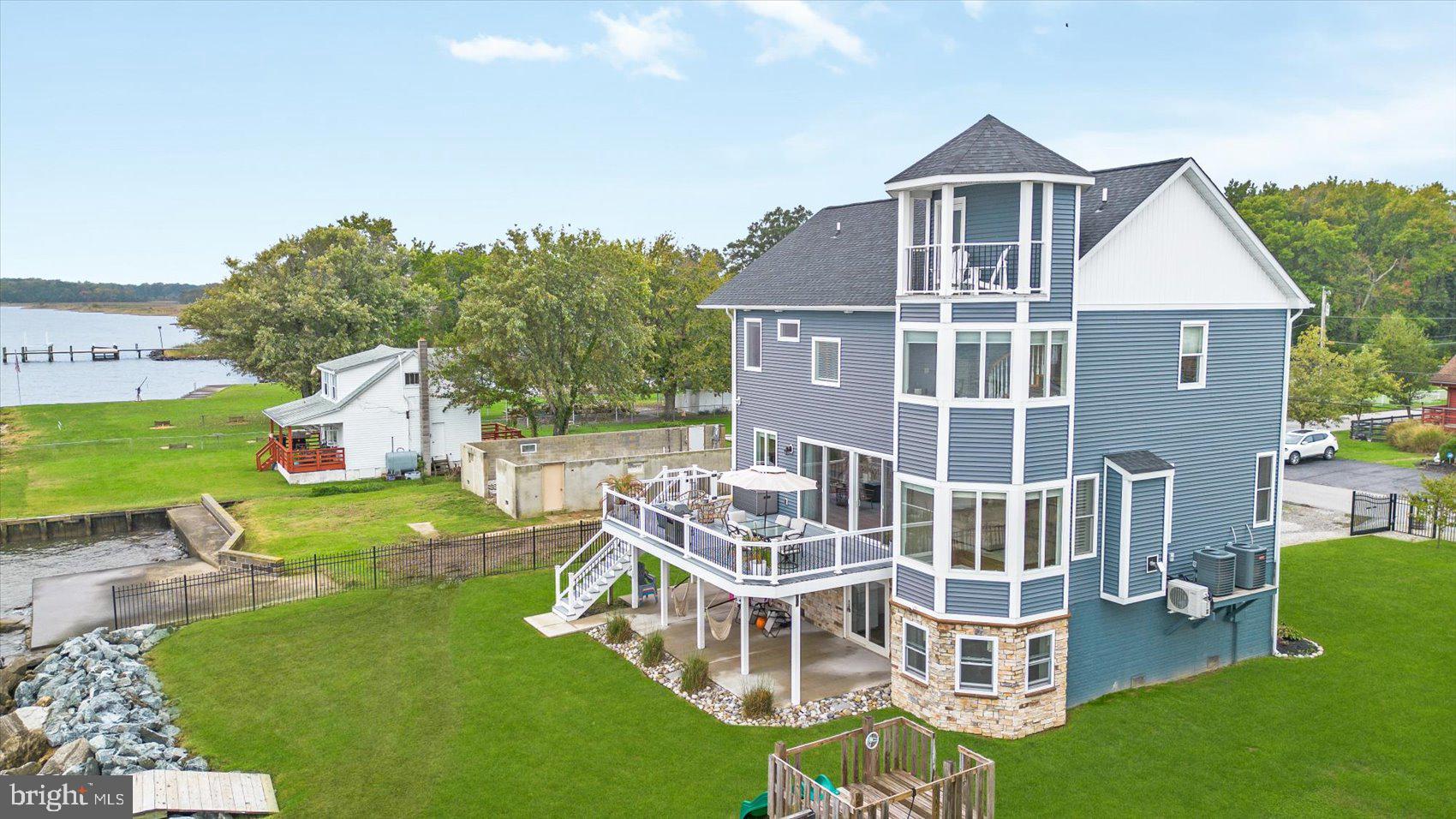 MILLERS ISLAND - Residential