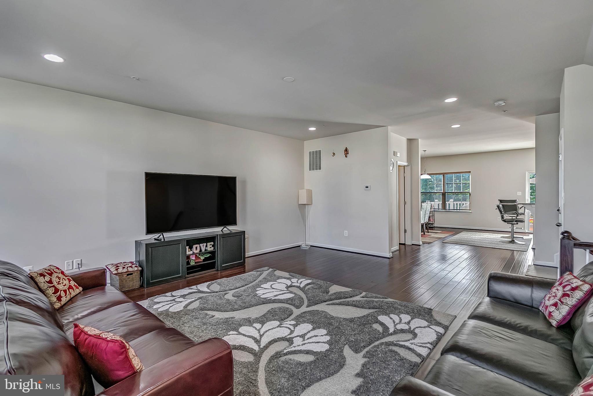 FIELDSTONE FARM - Residential