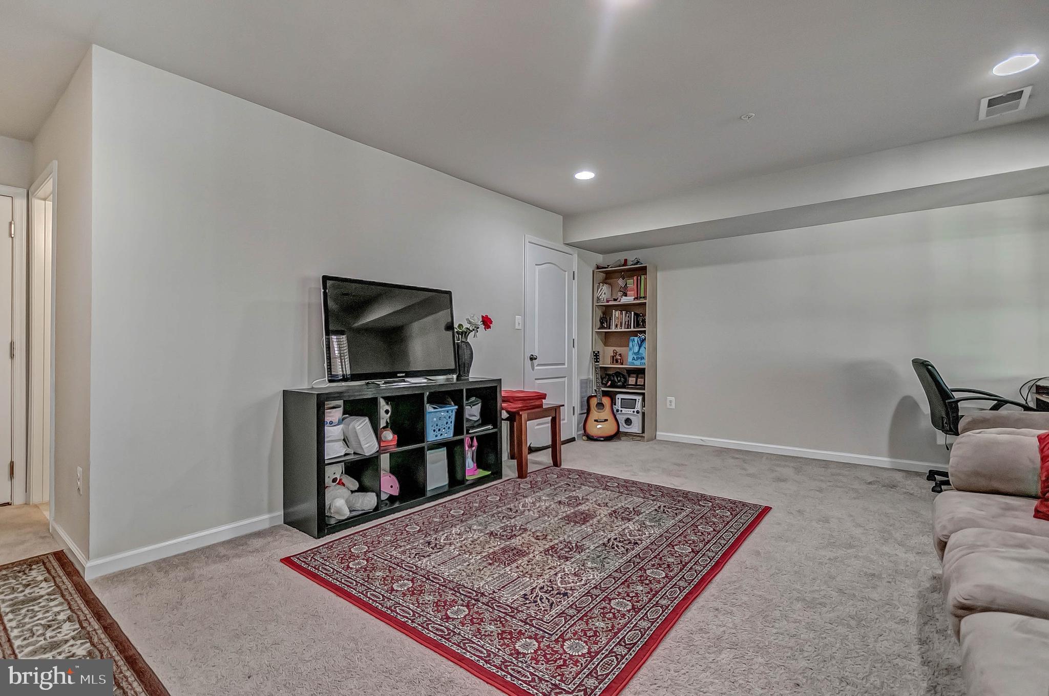 FIELDSTONE FARM - Residential