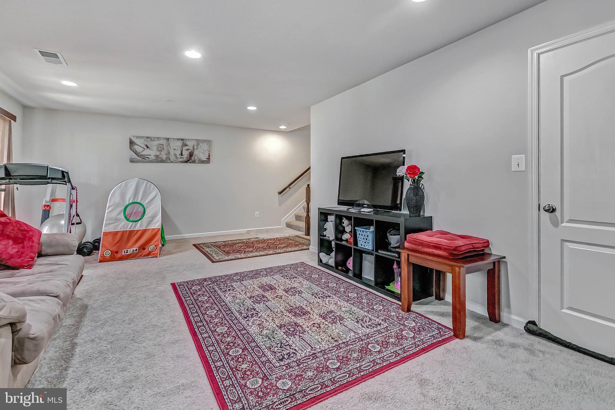 FIELDSTONE FARM - Residential